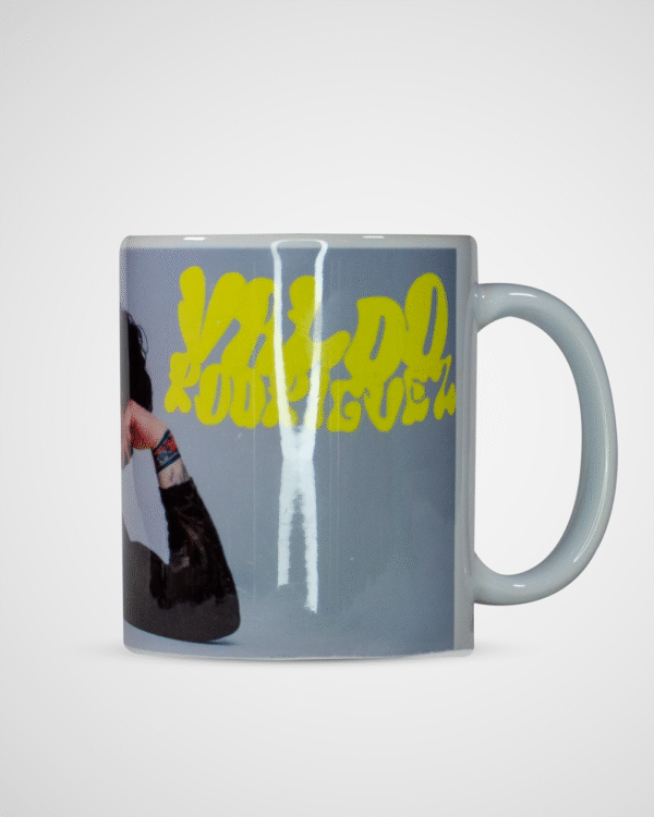 Taza Valdo Pose - Image 2
